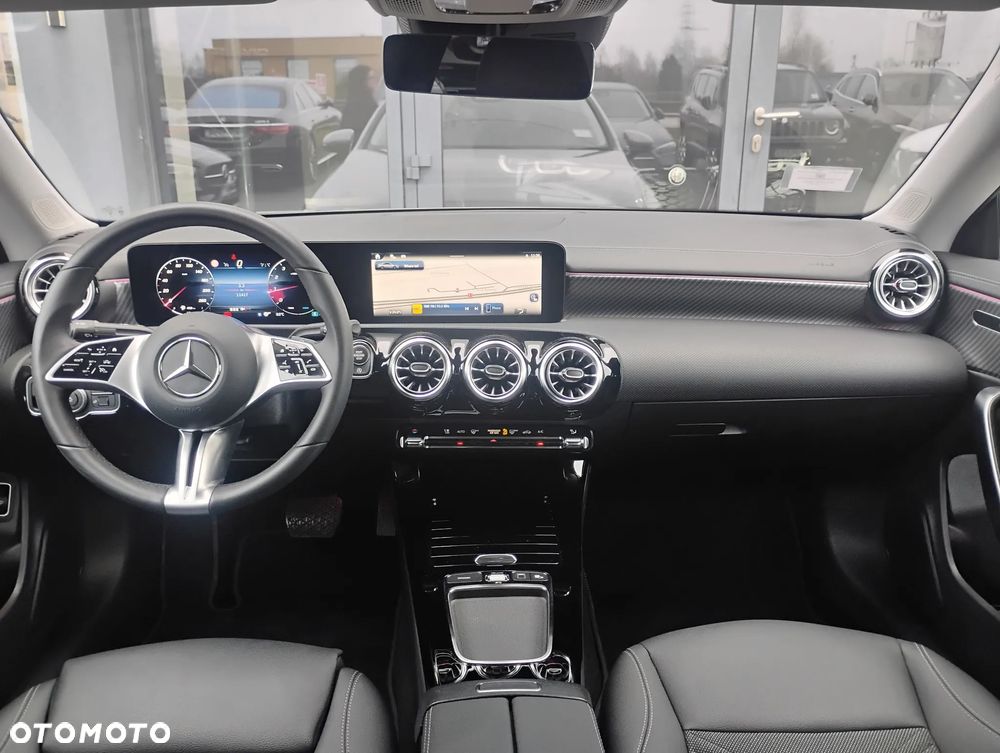 Mercedes-Benz CLA 180 mHEV Progressive 7G-DCT - 17
