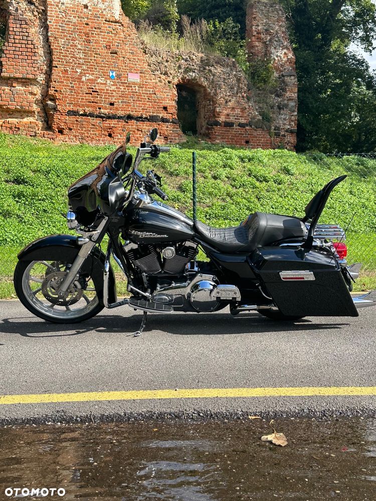 Harley-Davidson Touring Street Glide - 3