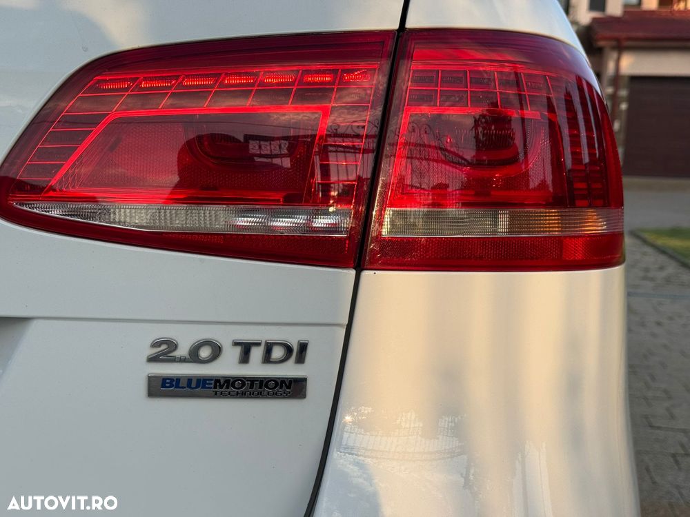 Volkswagen Passat 2.0 TDI BlueMotion Technology DPF Sportline - 25