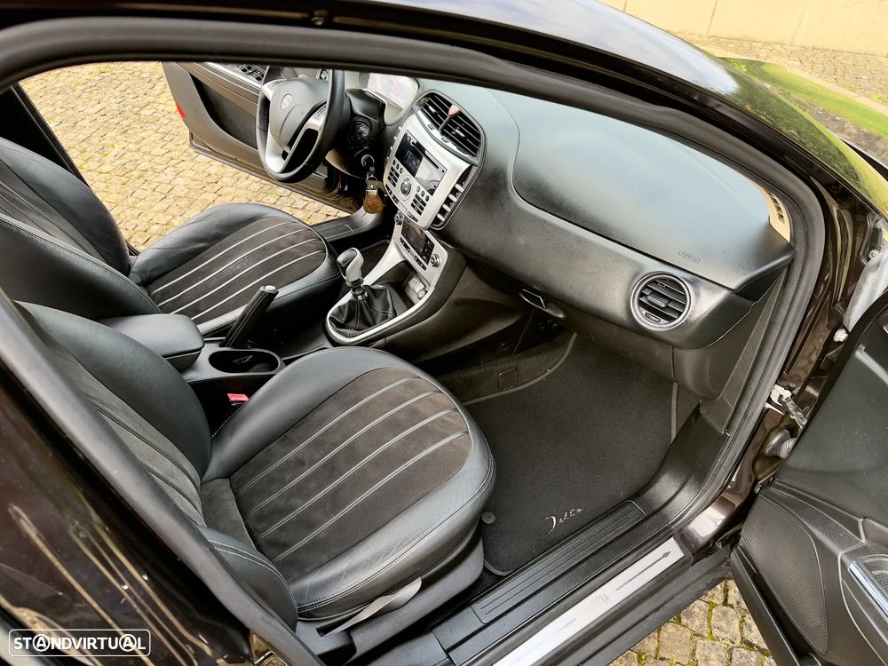 Lancia Delta 1.6 M-Jet Platino Com 57X - 35