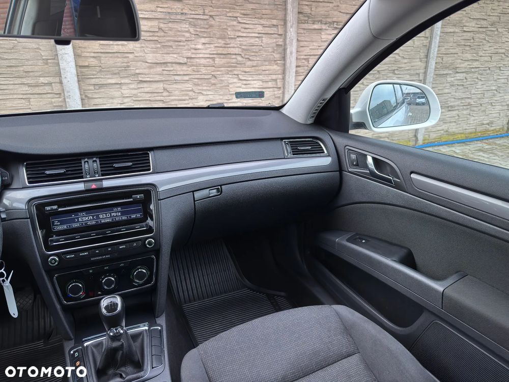 Skoda Superb 1.6 TDI Active Greenline - 26