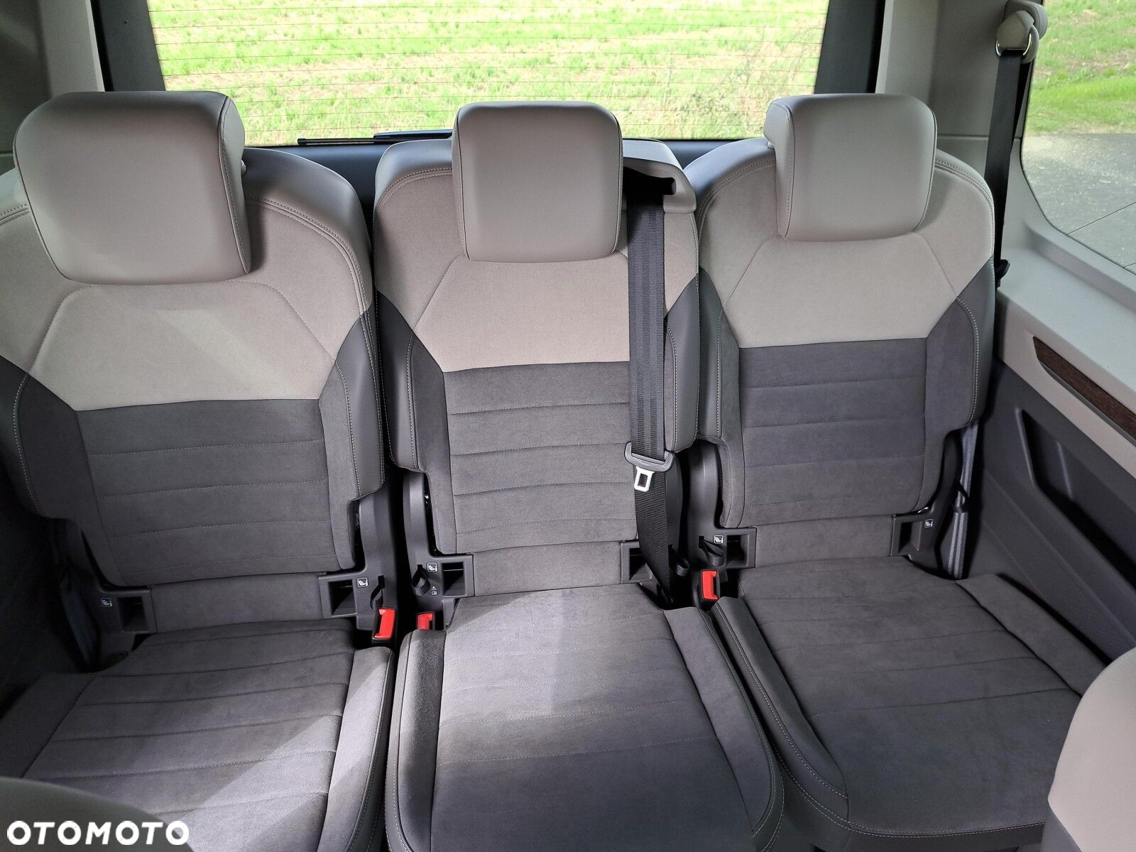 Volkswagen Multivan - 27