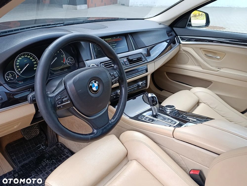 BMW Seria 5 520d Luxury Line - 22
