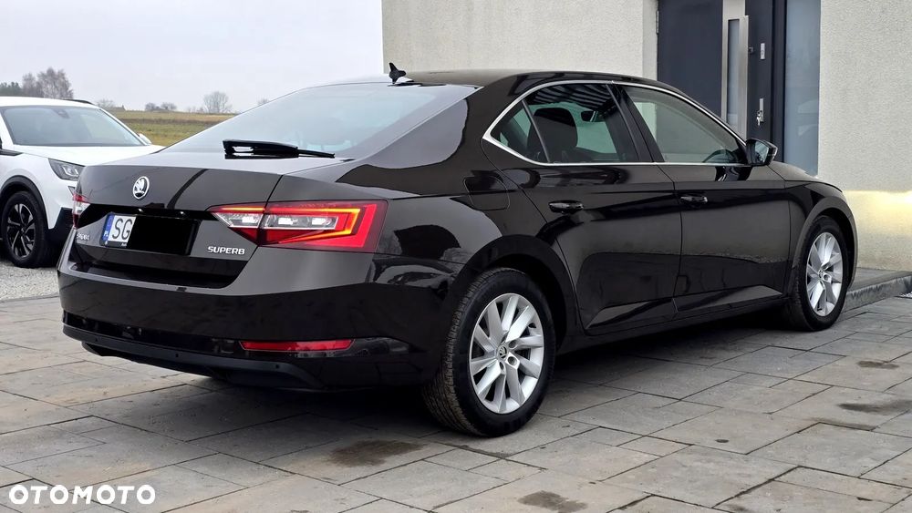 Skoda Superb 2.0 TDI Style - 17