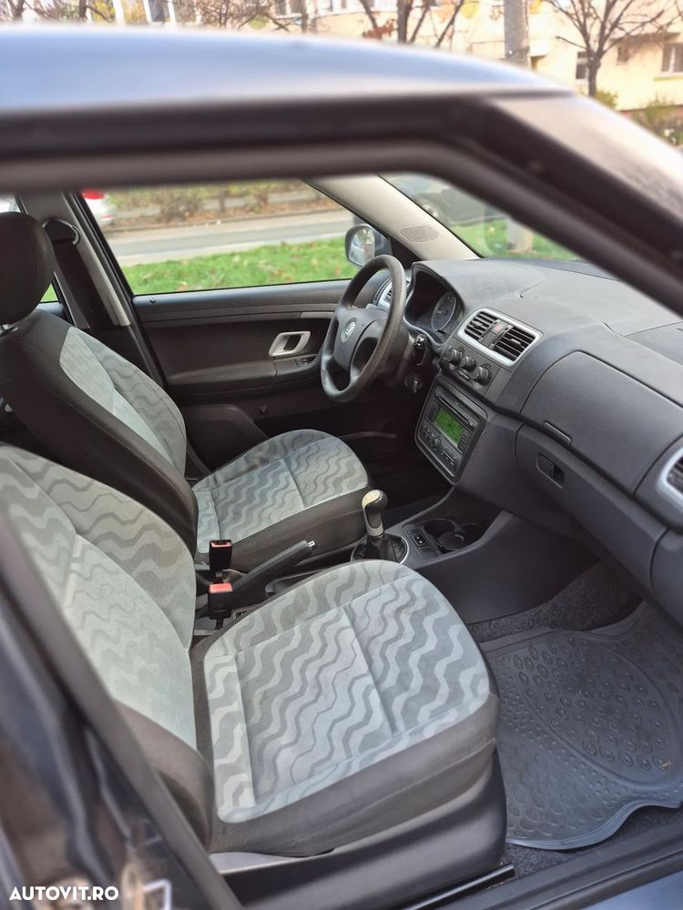 Skoda Fabia 1.2 HTP Ambiente - 25