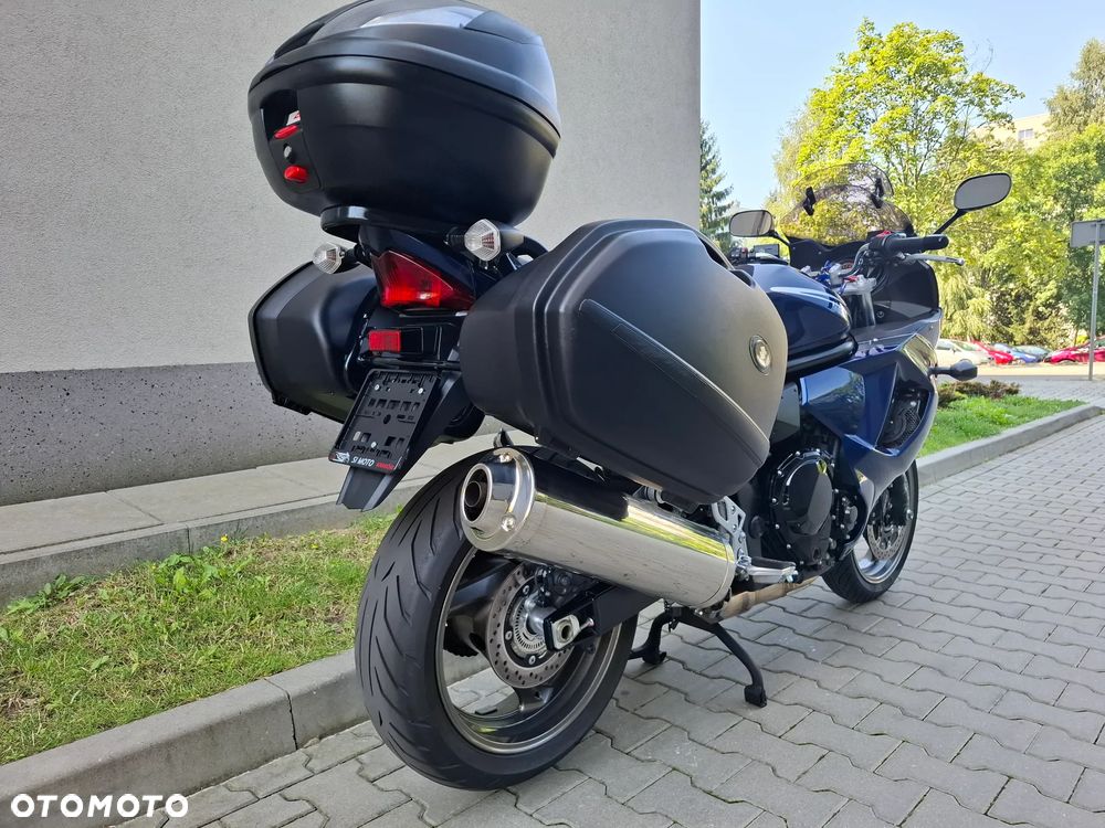 Suzuki GSX - 4
