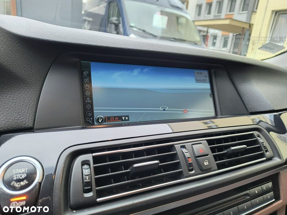 BMW Seria 5 525d xDrive Luxury Line - 22