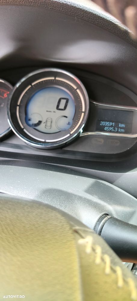 Renault Fluence 1.5 dCi Pro - 10