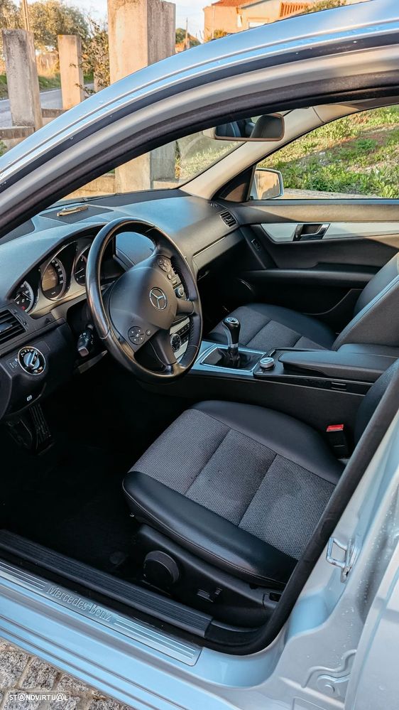 Mercedes-Benz C 220 CDI DPF BlueEFFICIENCY - 14