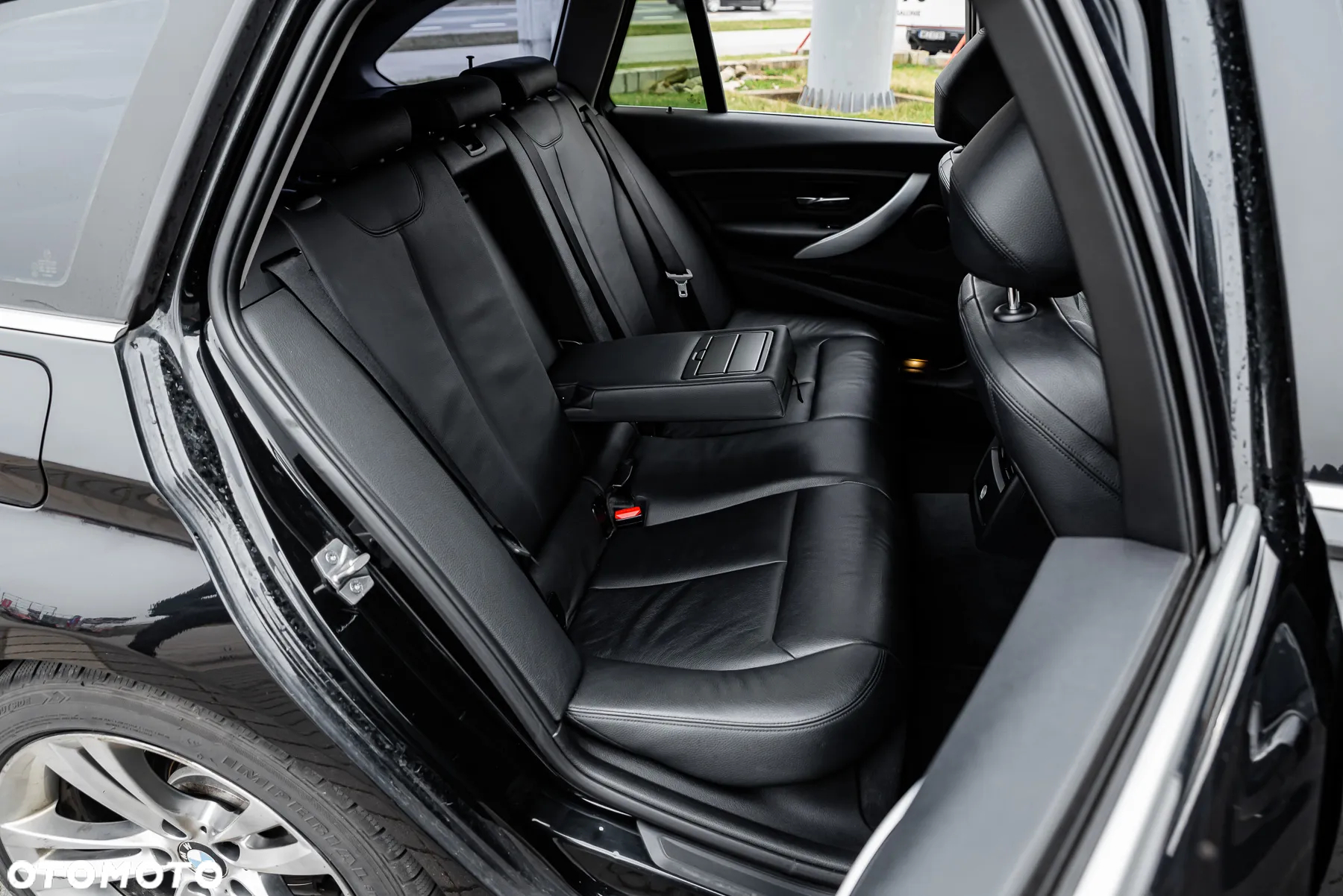 BMW Seria 3 320d Efficient Dynamics - 34