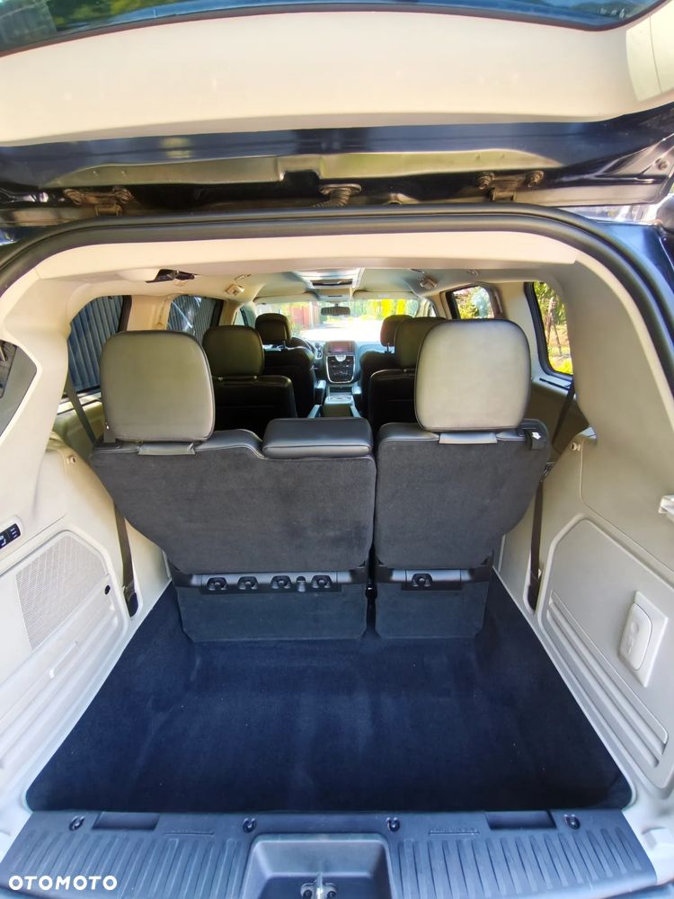 Lancia Voyager 3.6 Platinum - 16