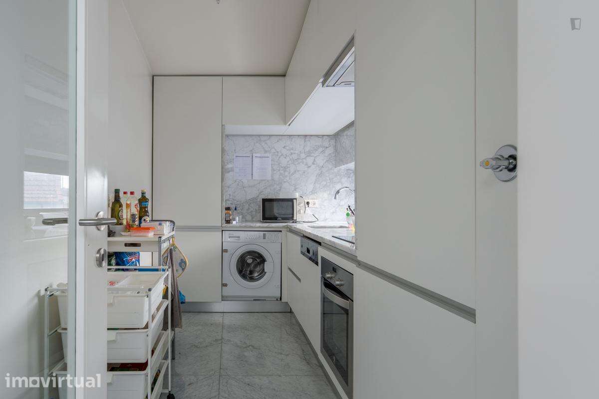 Quarto - localizado em Paranhos Porto - Grande imagem: 3/20