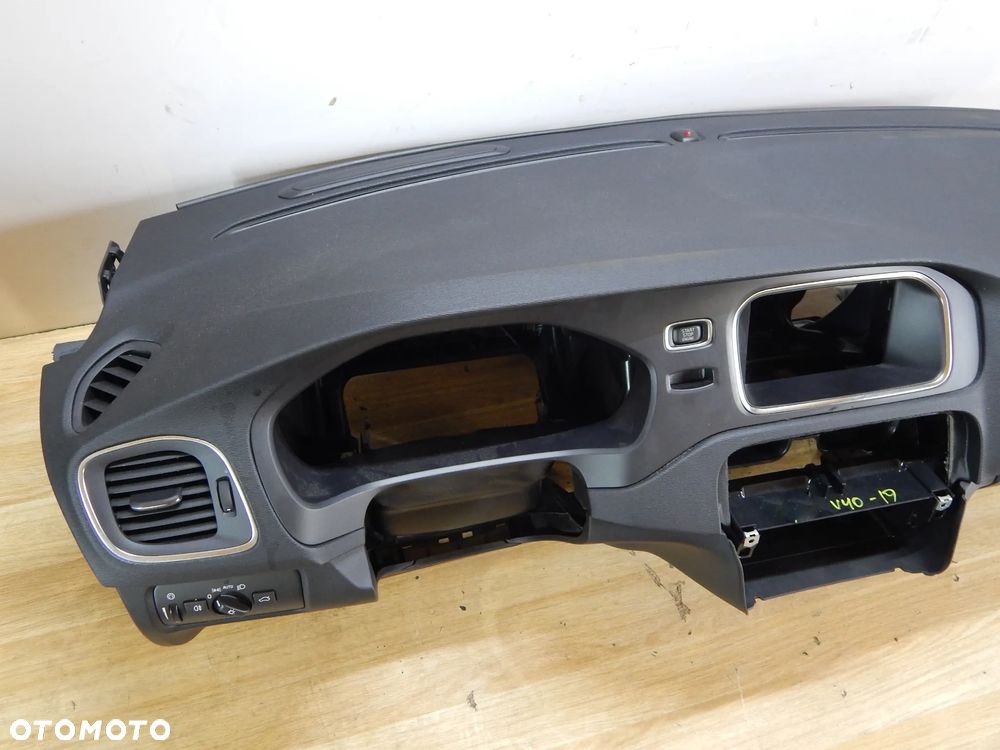 Deska rozdzielcza kokpit konsola airbag Volvo V40 v40 II 12-19 Cross Country Łuków części - 2