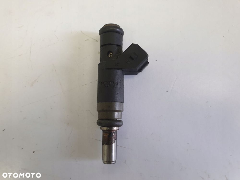 WTRYSKIWACZ BMW E90 E91 E87 2.0 B _ 7506158 - 5