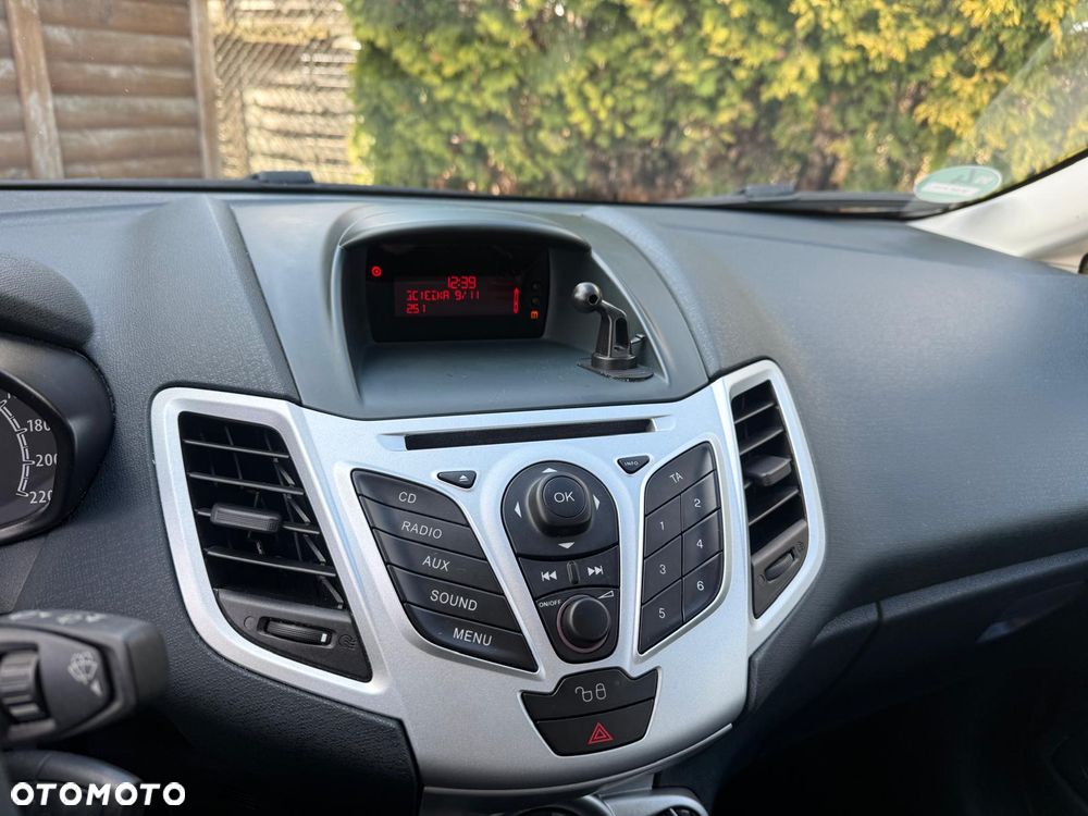 Ford Fiesta 1.25 Trend EU5 - 16