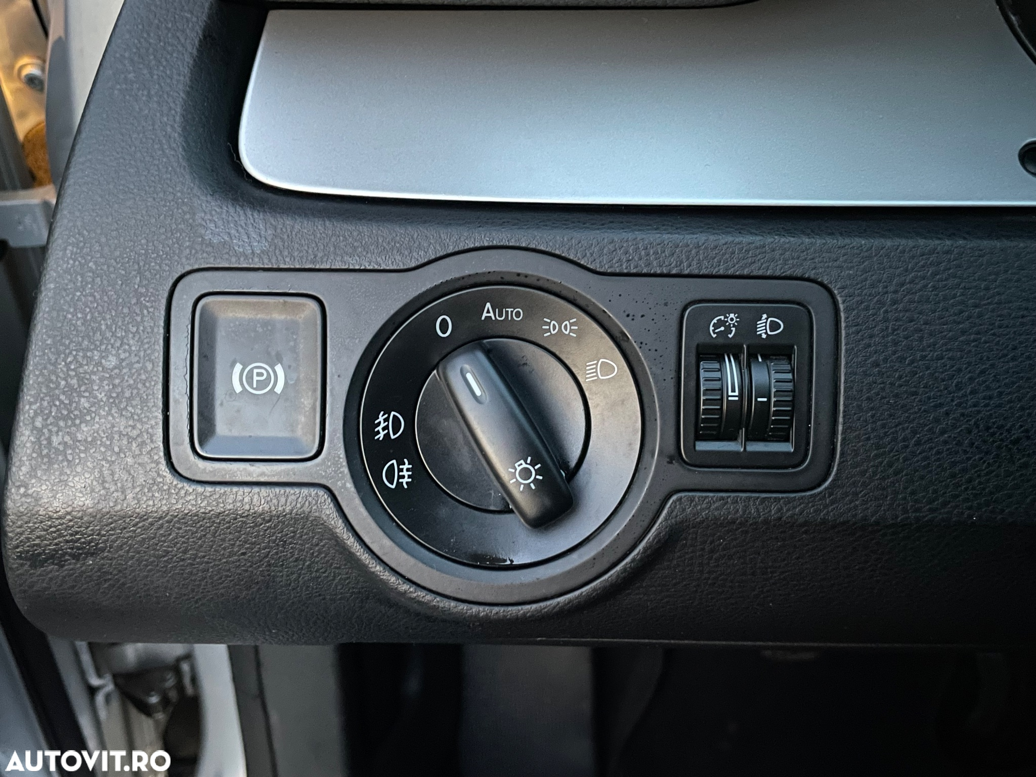 Volkswagen Passat 2.0 TDI DPF Comfortline - 21