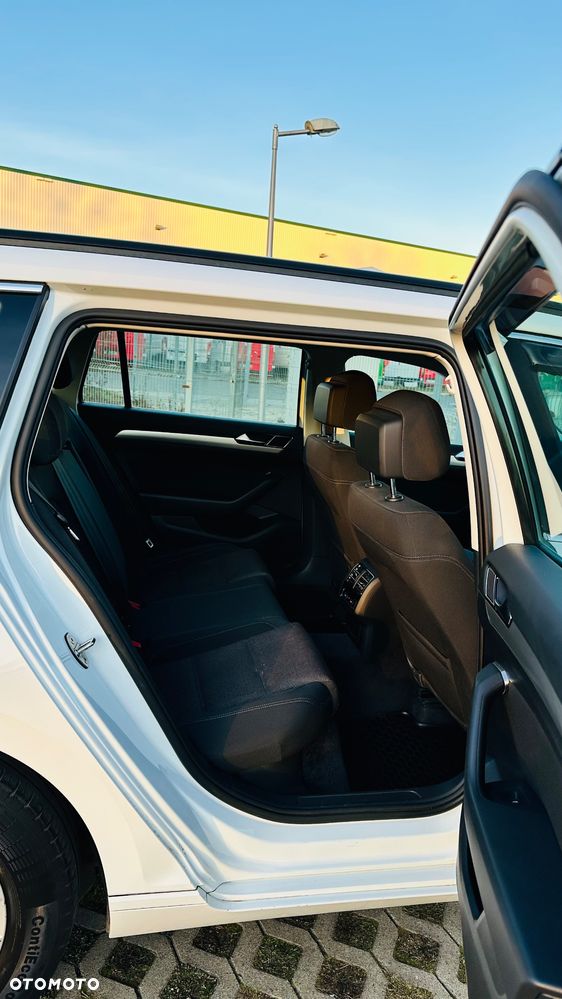 Volkswagen Passat 2.0 TDI SCR Comfortline - 10