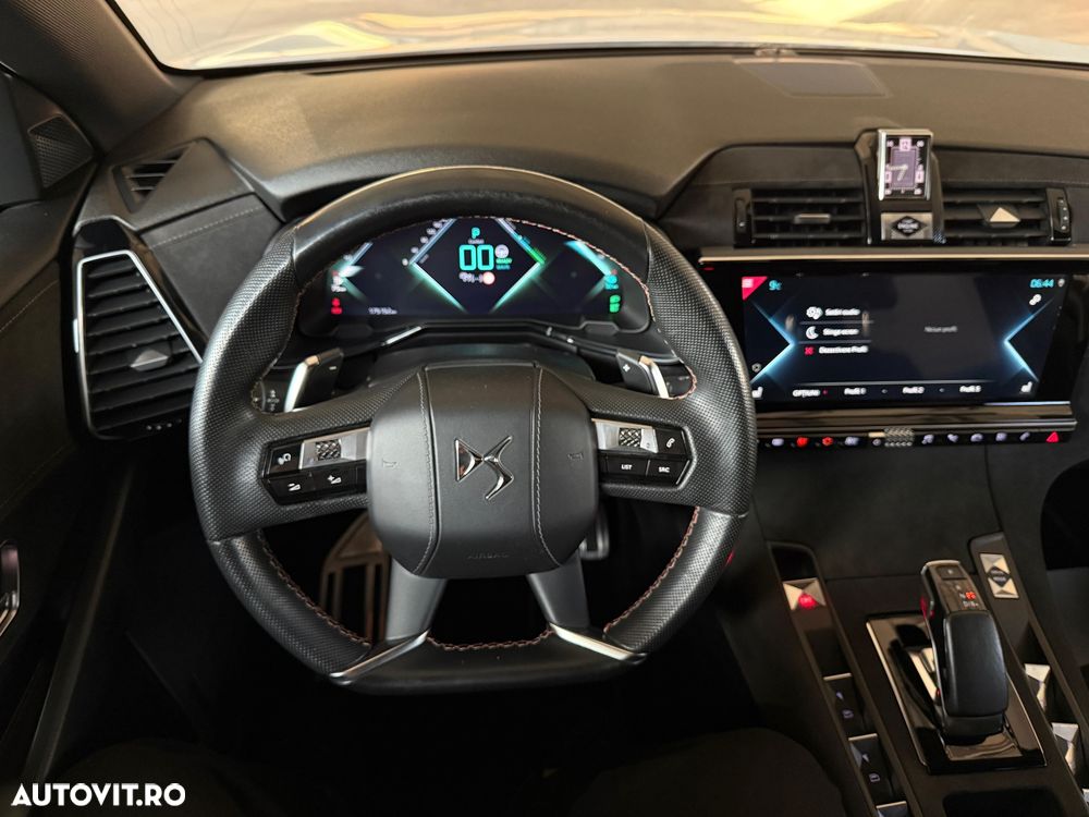 DS Automobiles DS 7 Crossback 1.6 PHeV FWD 225 EAT8 PERFORMANCE LINE + - 37