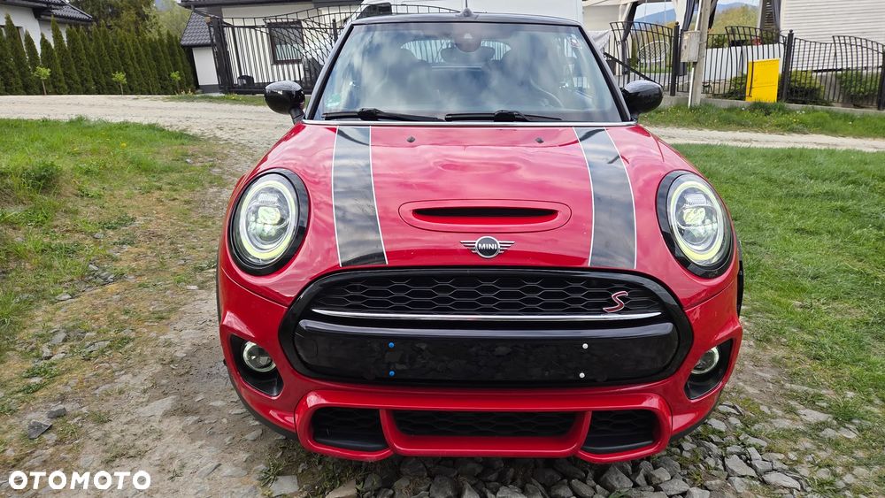MINI Cooper S Sidewalk Trim - 21