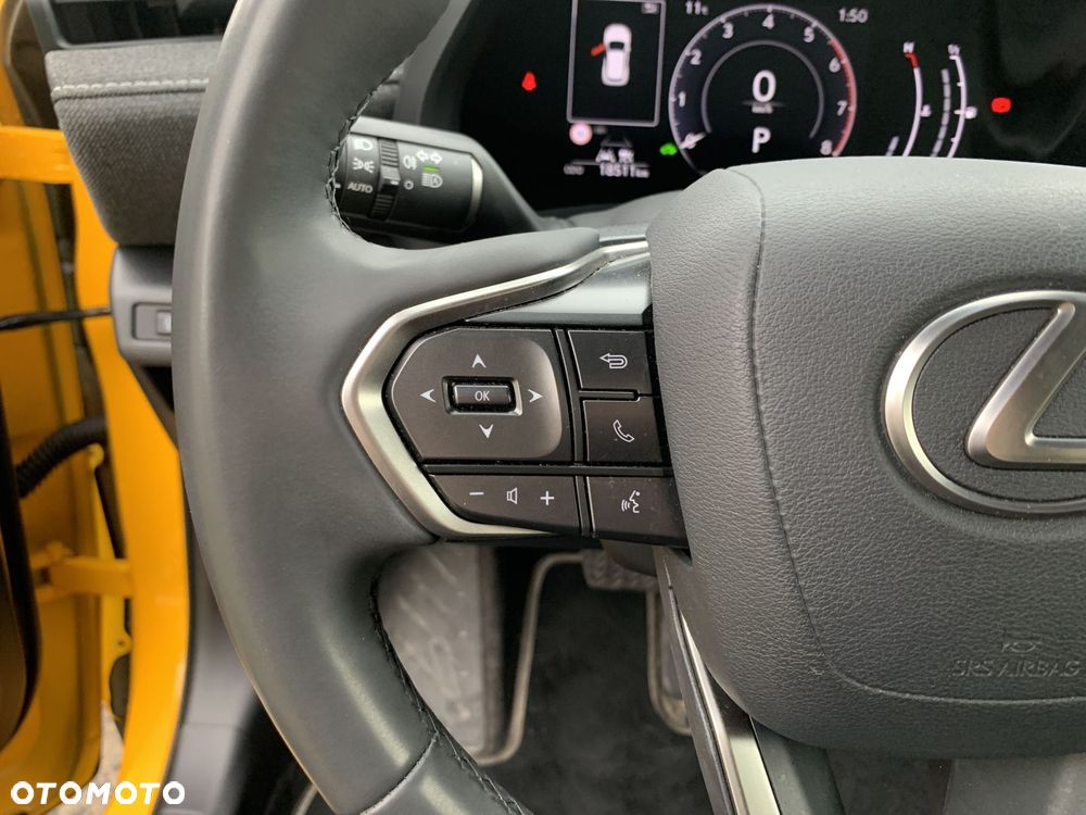 Lexus LBX 1.5 Hybrid - 16