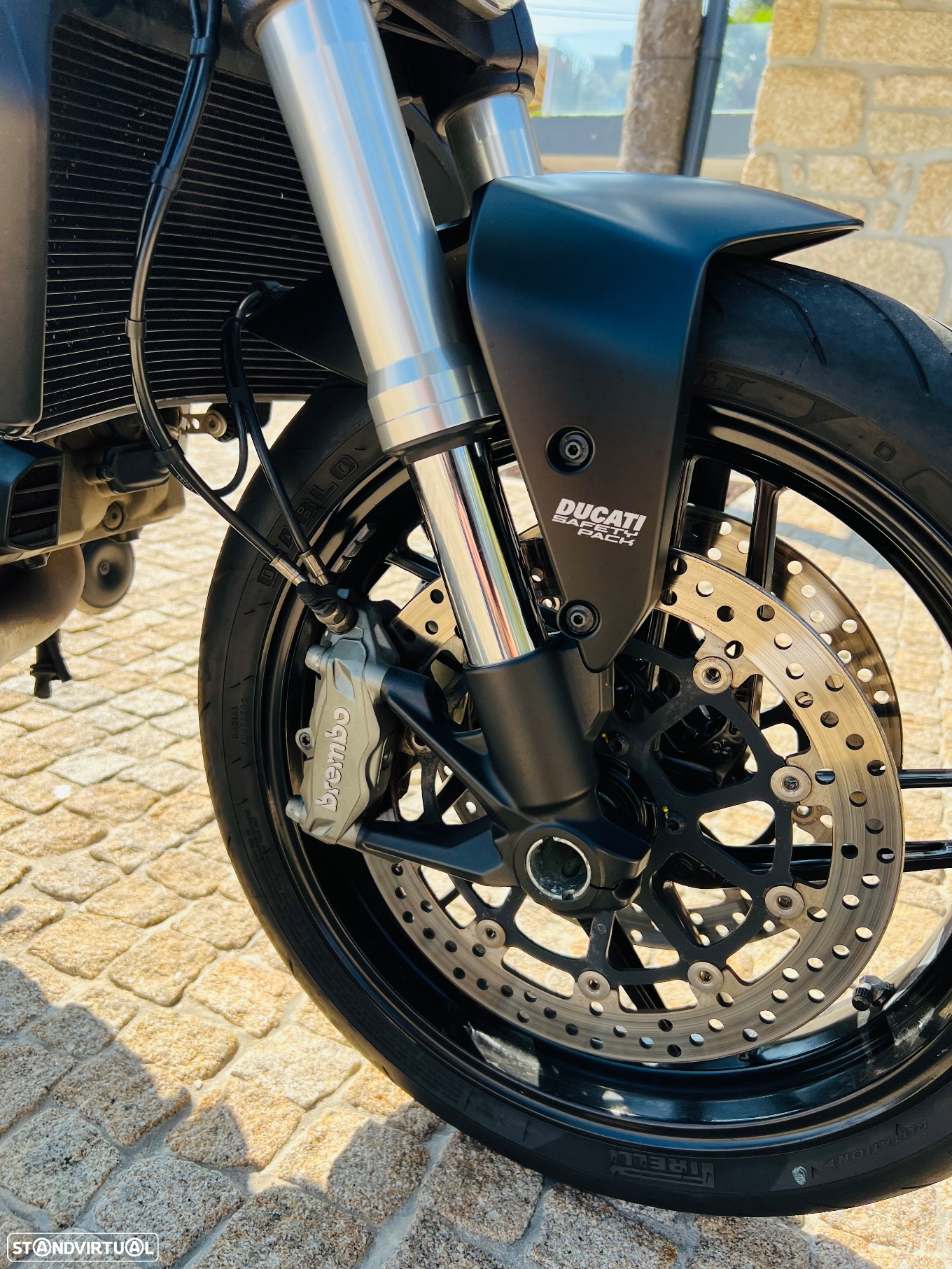 Ducati Monster Dark - 10