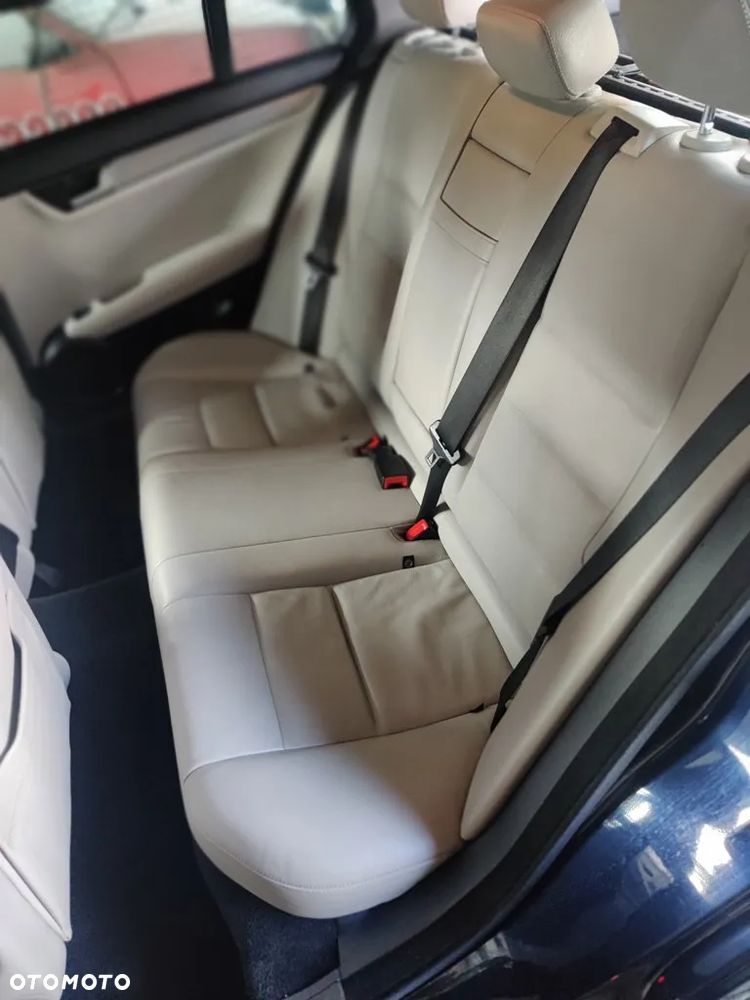 Mercedes-Benz Klasa C 300 CDI BlueEff 4-Matic Elegance - 7