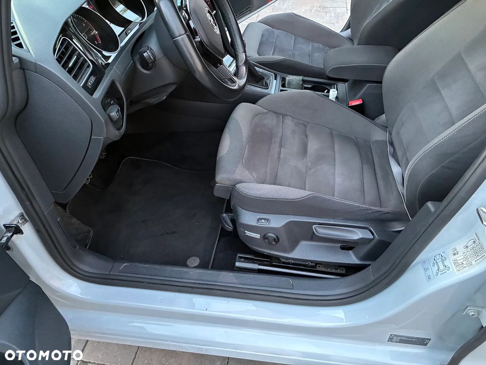Volkswagen Golf 1.4 TSI BMT Highline - 18