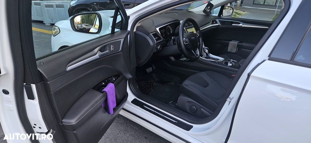 Ford Mondeo 2.0 TDCi Powershift Titanium - 8