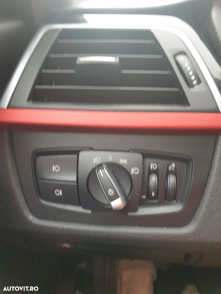 BMW Seria 3 320d Sport Line - 13