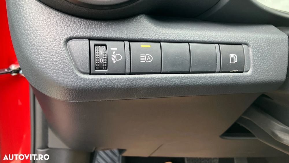 Toyota C-HR 1.8 HEV 140 CP 4x2 CVT Dynamic - 11