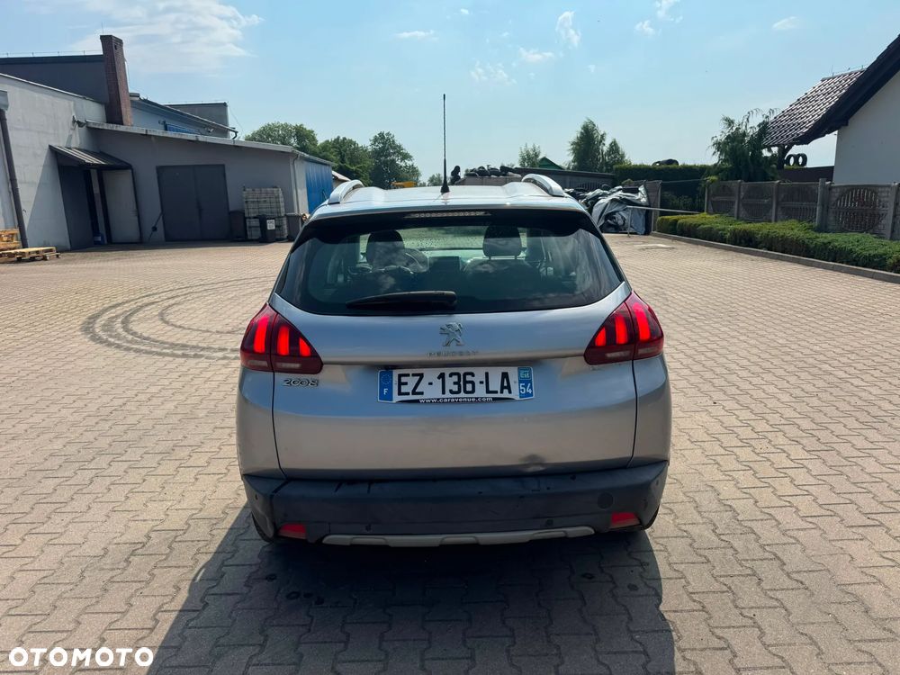 Peugeot 2008 PureTech 110 GPF Stop&Start EAT6 Allure - 19