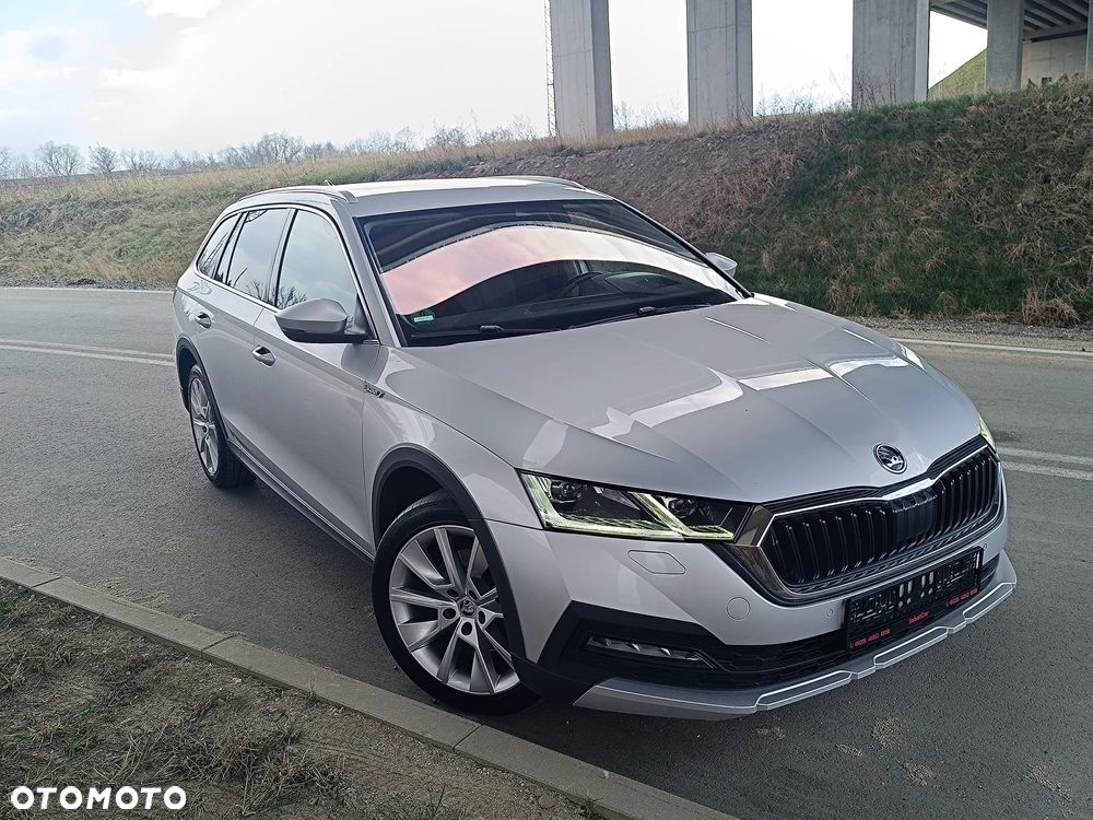 Skoda Octavia 2.0 TDI DSG 4x4 Scout - 18