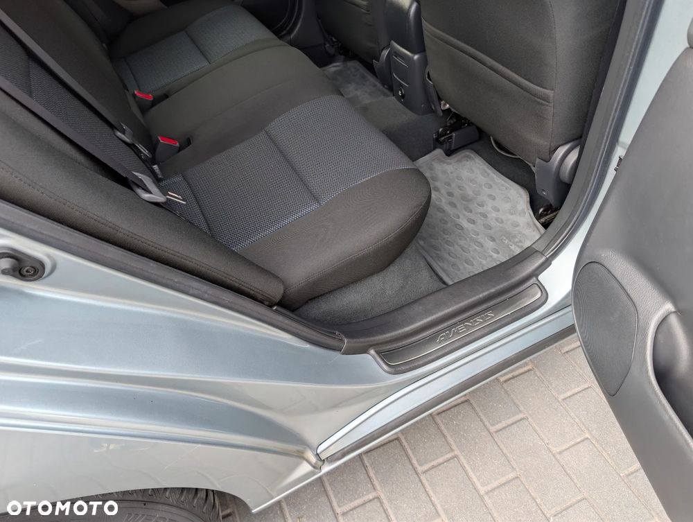 Toyota Avensis 2.0 VVT-i Sol - 15
