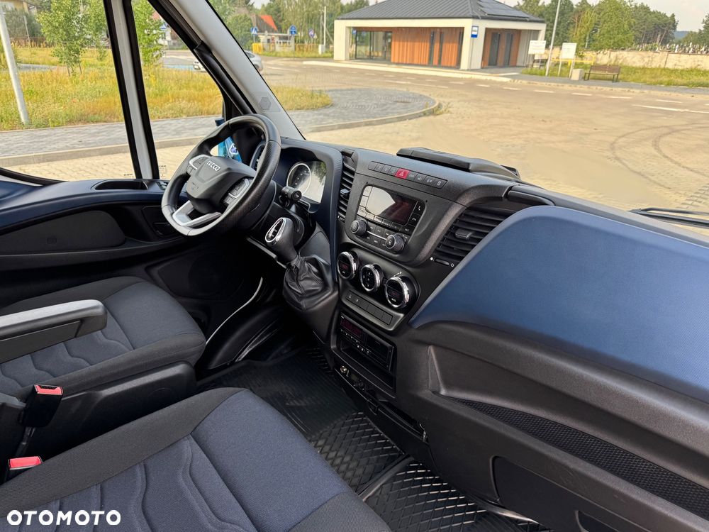 Iveco Daily‼️72C18‼️2021r 3.0 HI-MATIC Chłodnia/Mroźnia zakres -32C THERMO KING V-500 MAX Źródło Zasilania 400V Grube Ściany/Podłoga Przegroda komorowa‼️ Full LED na bliźniaku Salon Polska DMC7200kg - 29