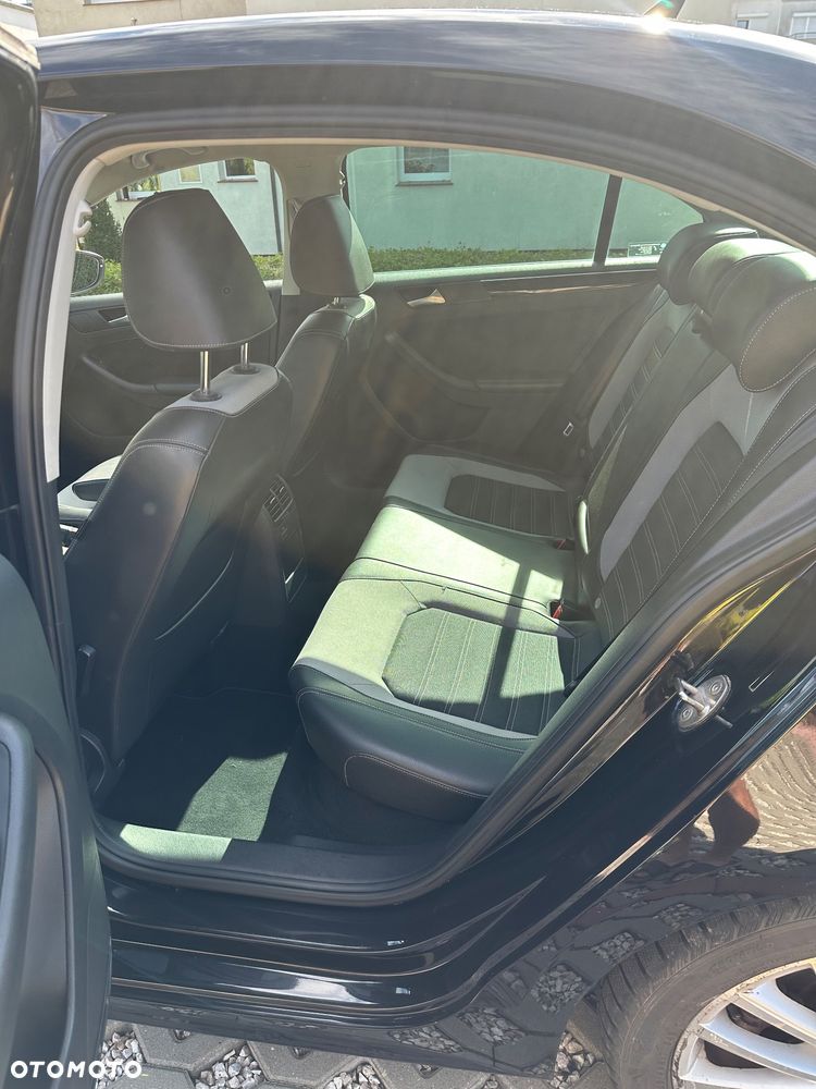 Volkswagen Jetta 1.4 TSI BMT Highline DSG - 13