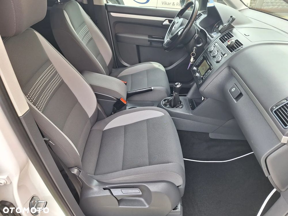 Volkswagen Touran 1.6 TDI DPF Highline - 31