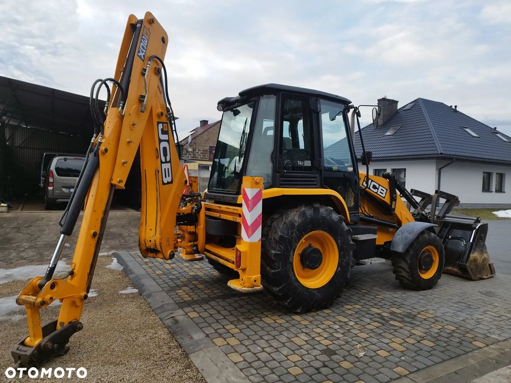 JCB 3CX , Caterpillar CAT 427F, JCB 3CX - 5