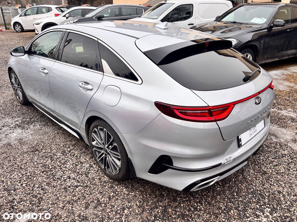 Kia ProCeed - 24