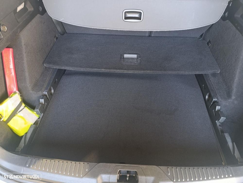 Ford Focus SW 1.0 EcoBoost Connected - 11