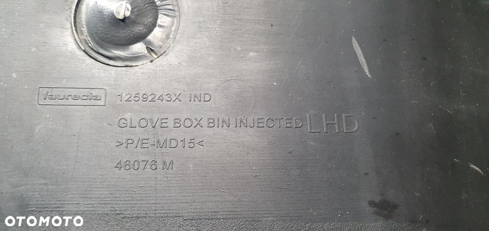 Schowek pasażera półka Europa Renault Trafic III Vivaro B 681084578R 93868005 - 8