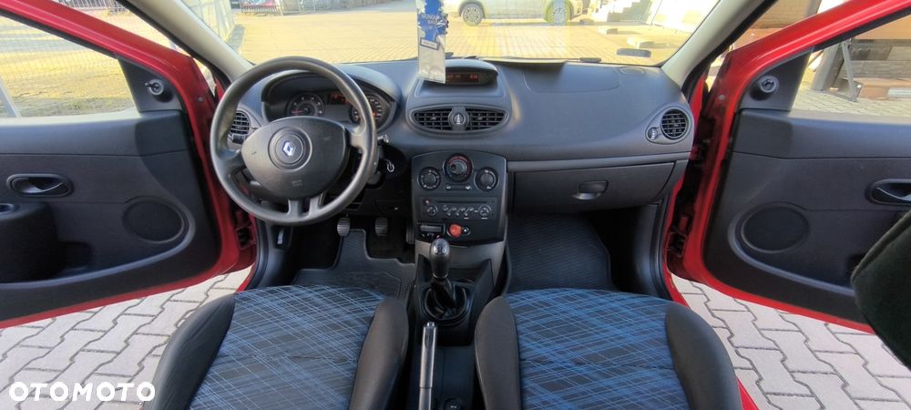 Renault Clio - 7
