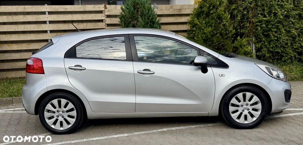 Kia Rio 1.4 Dream Team Edition - 10