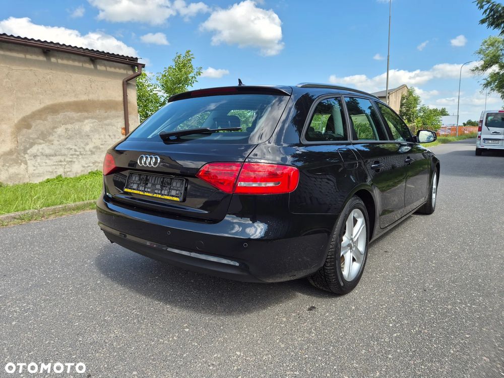 Audi A4 Avant 2.0 TDI DPF Ambiente - 8