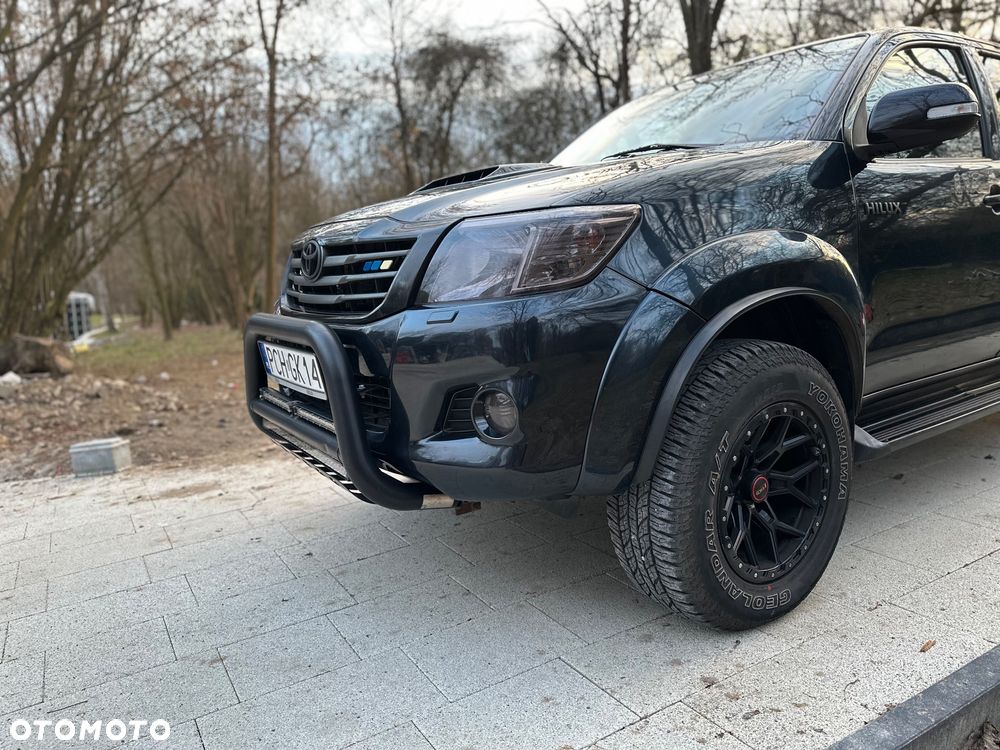 Toyota Hilux 3.0 D-4D SR5 - 2