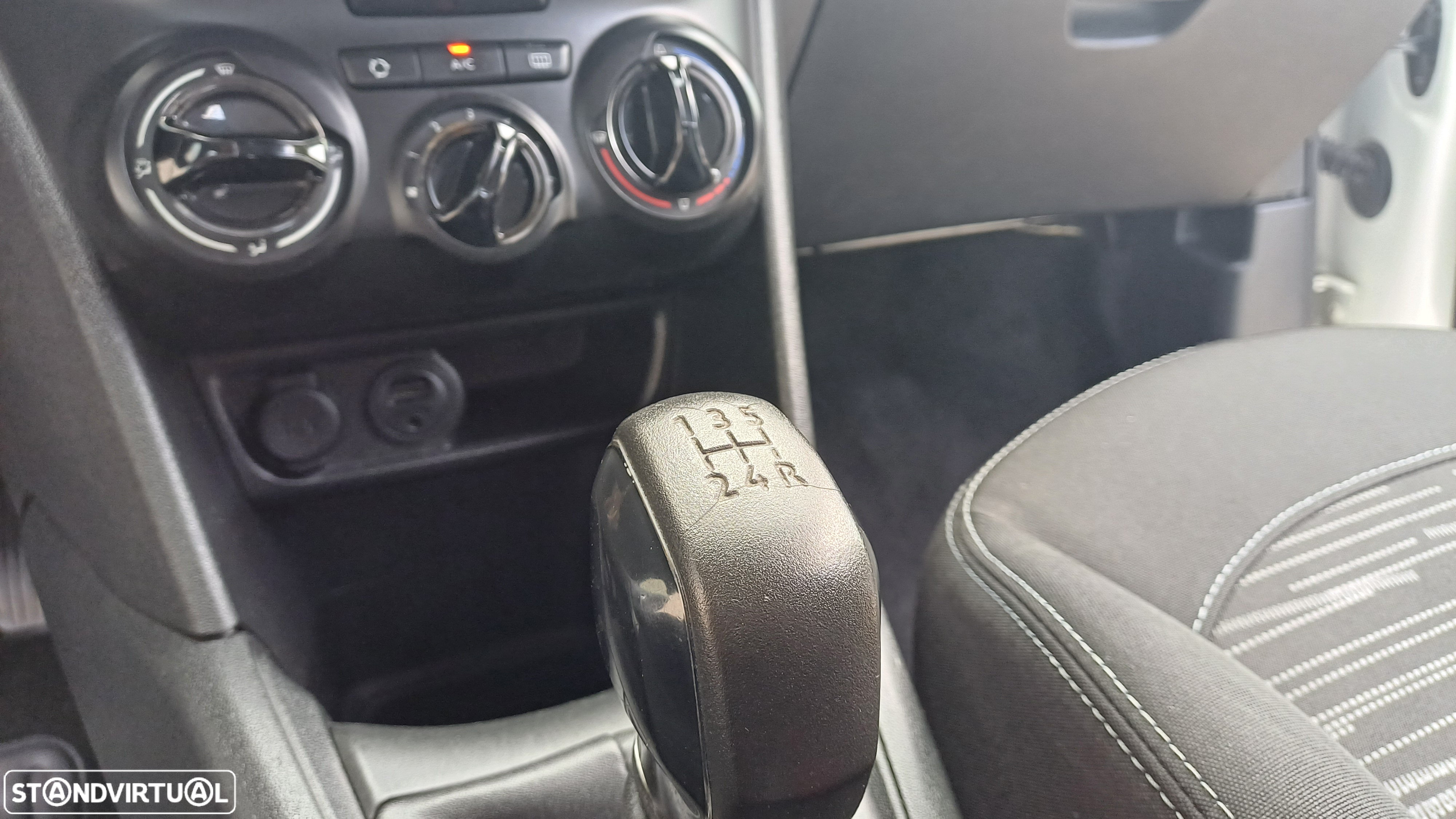 Peugeot 208 1.4 HDi - 18