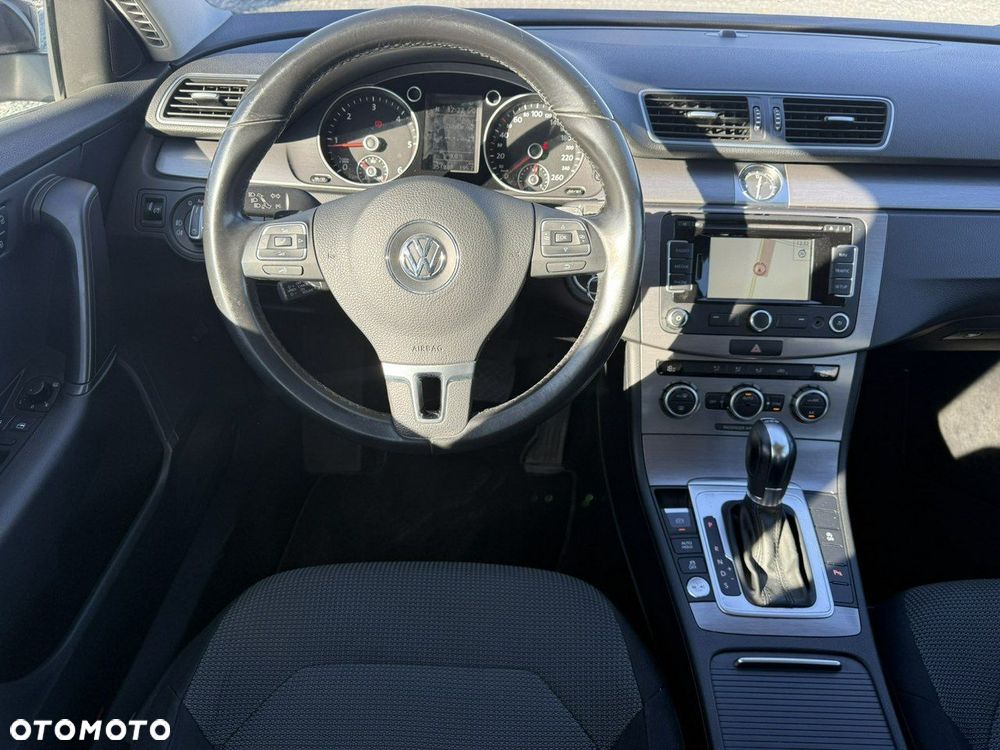 Volkswagen Passat - 5