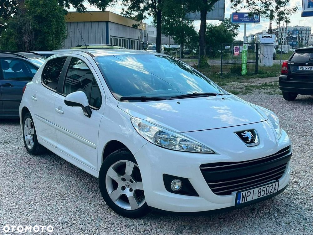 Peugeot 207 - 1