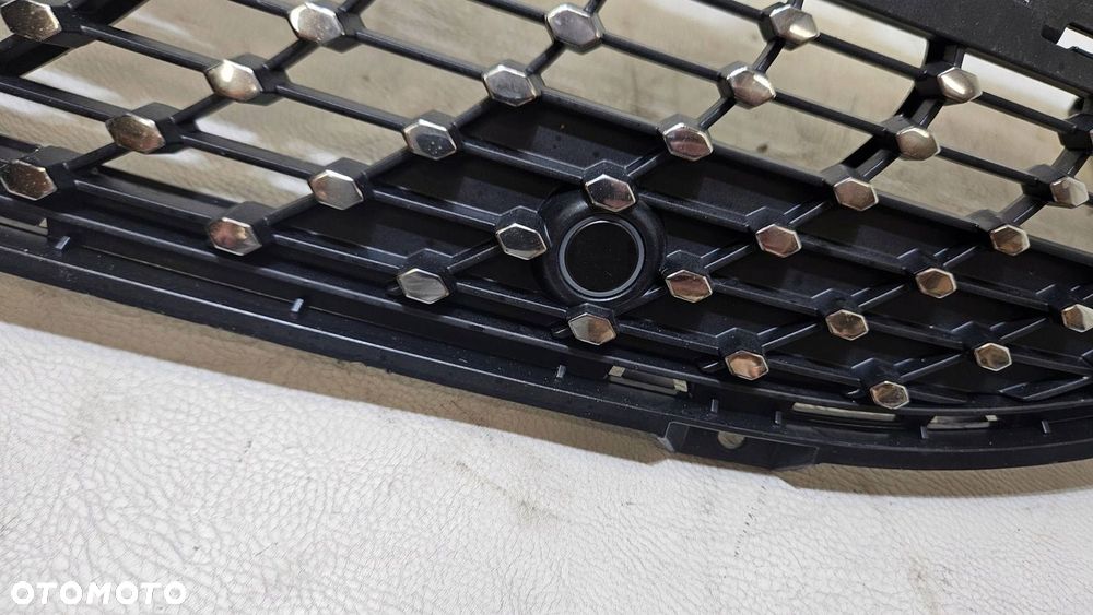 GRILL ATRAPA CHŁODNICY MERCEDES A-KLASA W177 A1778880200 - 3