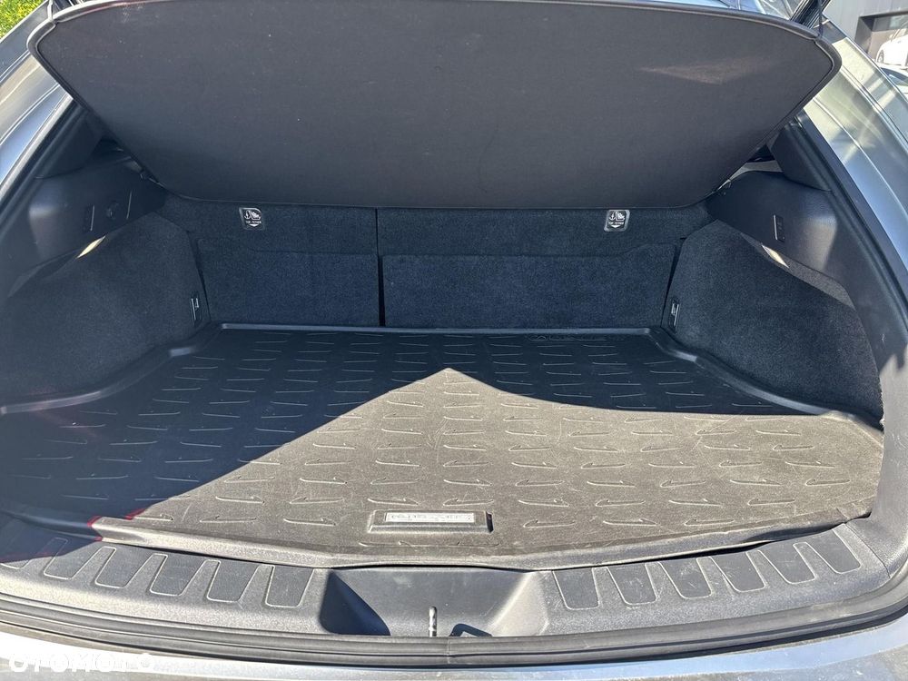 Lexus UX 250h GPF F Impression 2WD - 24