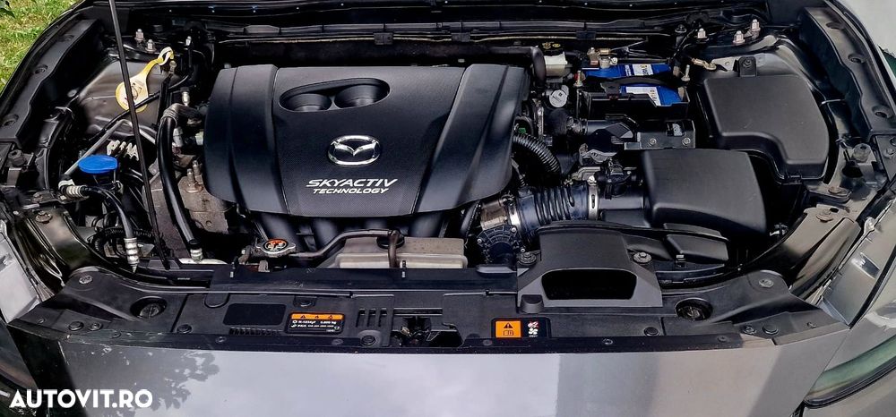Mazda 3 G120 Attraction - 7